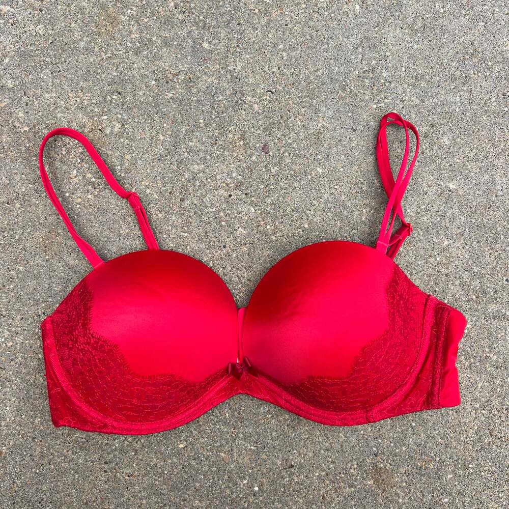 Victoria’s Secret Very Sexy 38C Red Satin Lace Pushup Convertible Bra